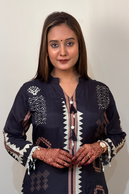 Black Geometric Printed Kurta Set with Straight Pants