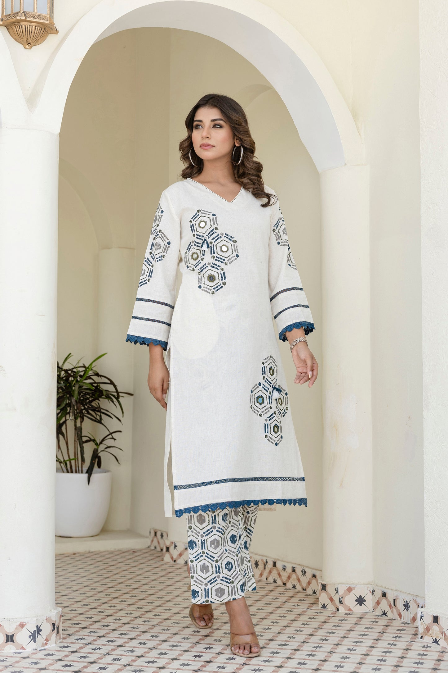 Off White Geometric Palazzo Suit Set with Lace & Mirror