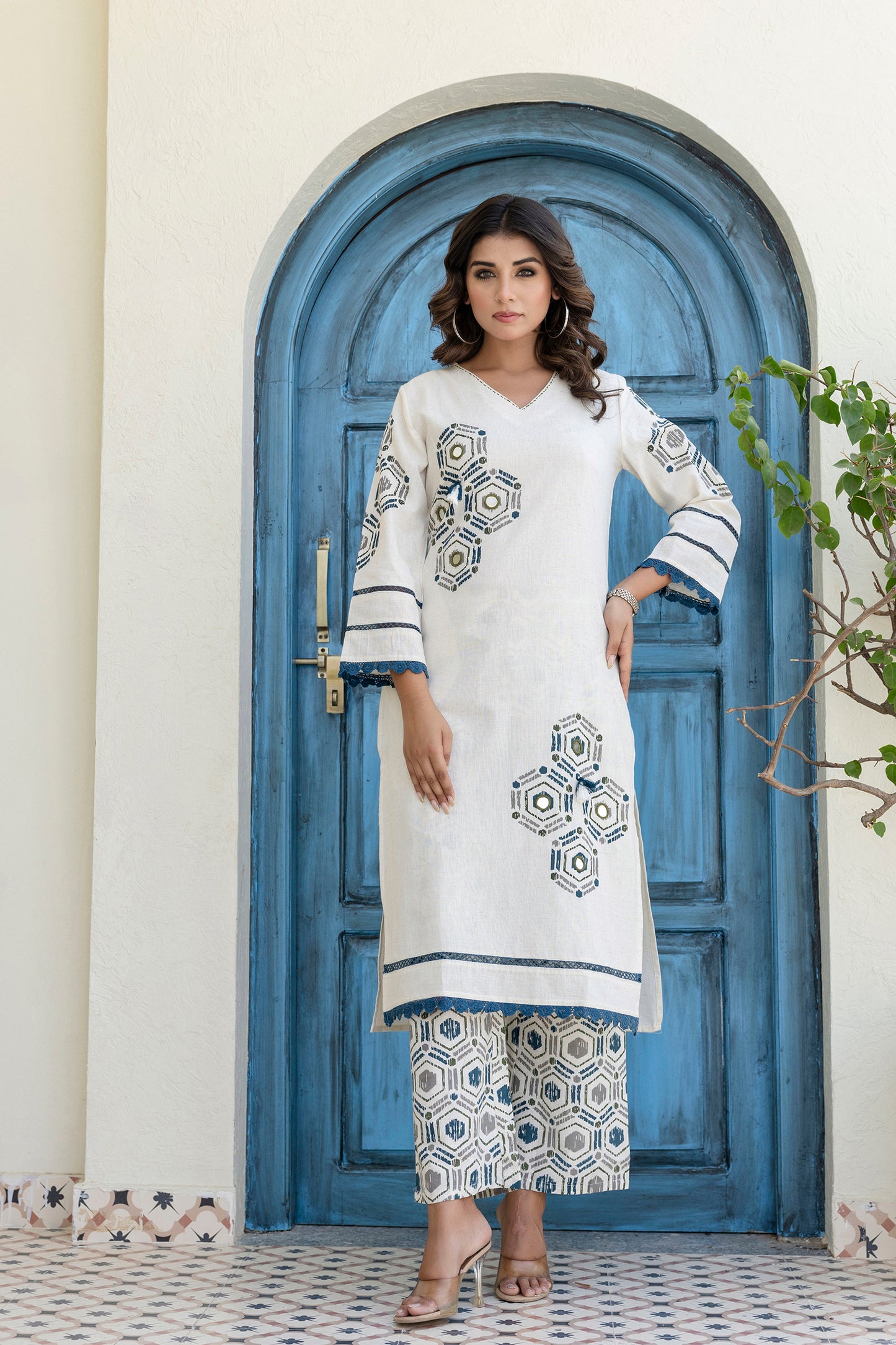 Off White Geometric Palazzo Suit Set with Lace & Mirror
