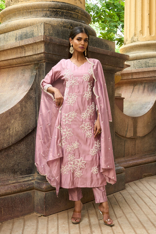 Onion Pink Solid Muslin Straight Pant Suit Set